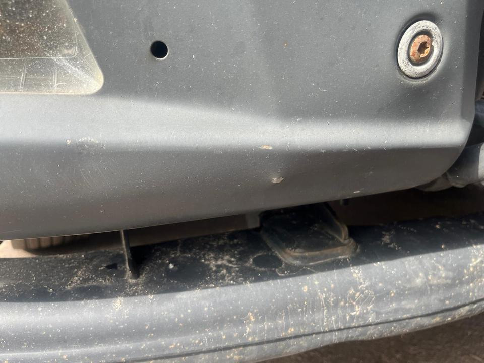 MAN TGS Eisen Stoßstange komplett - Trupi dhe të jashtme për Kamioni: foto 3 MAN TGS Eisen Stoßstange komplett - Trupi dhe të jashtme për Kamioni: foto 3