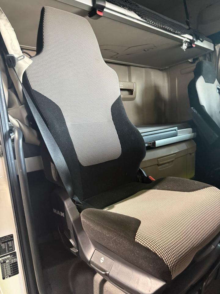 MAN TGX EU6 Beifahrersitz mit Luft - Ndenjësja për Kamioni: foto 1 MAN TGX EU6 Beifahrersitz mit Luft - Ndenjësja për Kamioni: foto 1