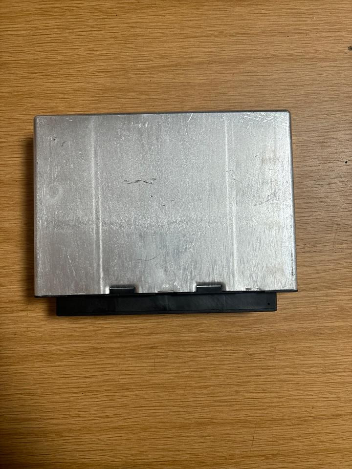 MAN VDO Elektronik FFR Steuergerät 81.25805-7022 - ECU për Kamioni: foto 2 MAN VDO Elektronik FFR Steuergerät 81.25805-7022 - ECU për Kamioni: foto 2