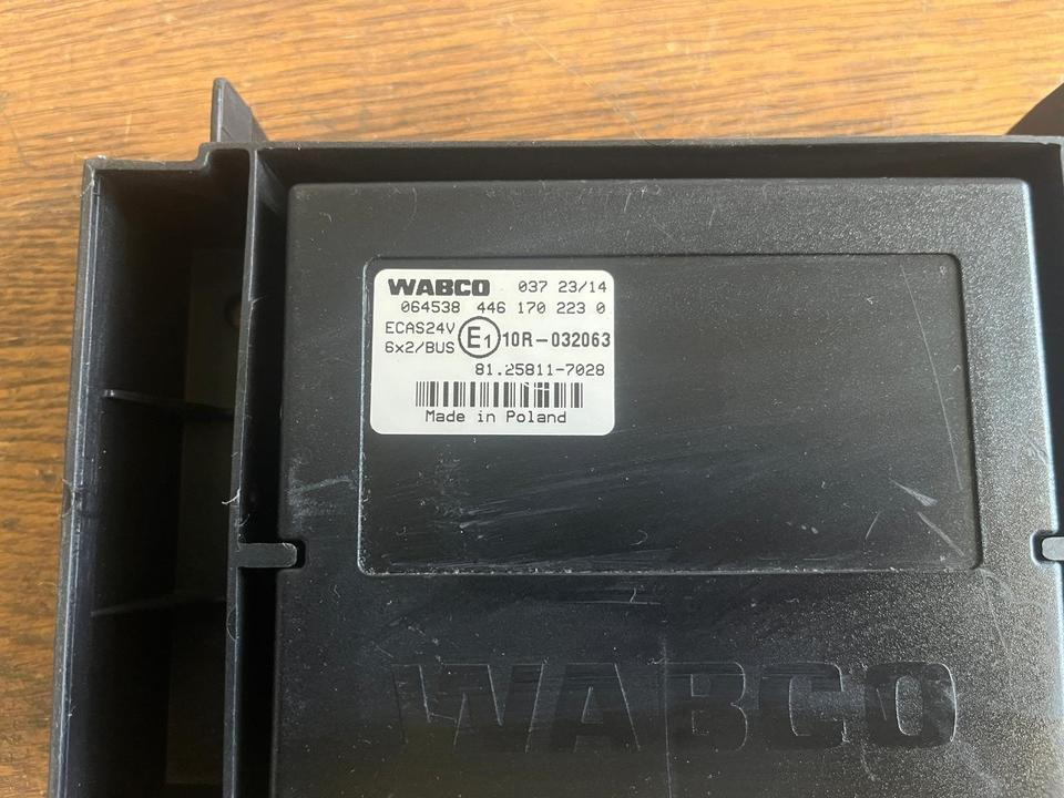 MAN WABCO Steuergerät ECAS 6*2 81258117028 - ECU për Kamioni: foto 3 MAN WABCO Steuergerät ECAS 6*2 81258117028 - ECU për Kamioni: foto 3