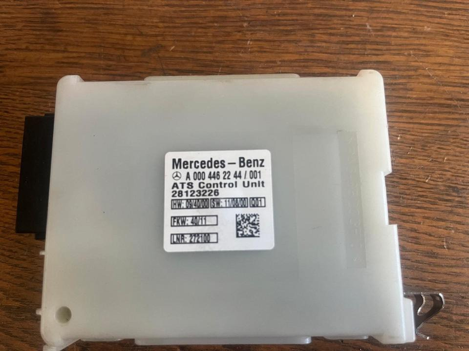 Mercedes Actros MP4 Diebstahlwarnanlage Steuergerät A0004462244 - ECU për Kamioni: foto 3 Mercedes Actros MP4 Diebstahlwarnanlage Steuergerät A0004462244 - ECU për Kamioni: foto 3