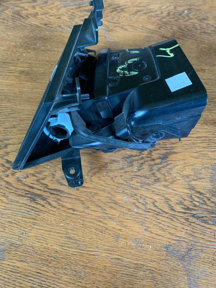 Mercedes Actros MP4 Luftduese A 960 830 06 54 {Lüften} - Ngrohja/ Ventilimi për Kamioni: foto 2 Mercedes Actros MP4 Luftduese A 960 830 06 54 {Lüften} - Ngrohja/ Ventilimi për Kamioni: foto 2