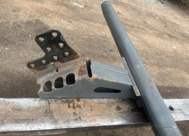 Mercedes Actros MP4 Unterfahrschutz - Trupi dhe të jashtme për Kamioni: foto 5 Mercedes Actros MP4 Unterfahrschutz - Trupi dhe të jashtme për Kamioni: foto 5