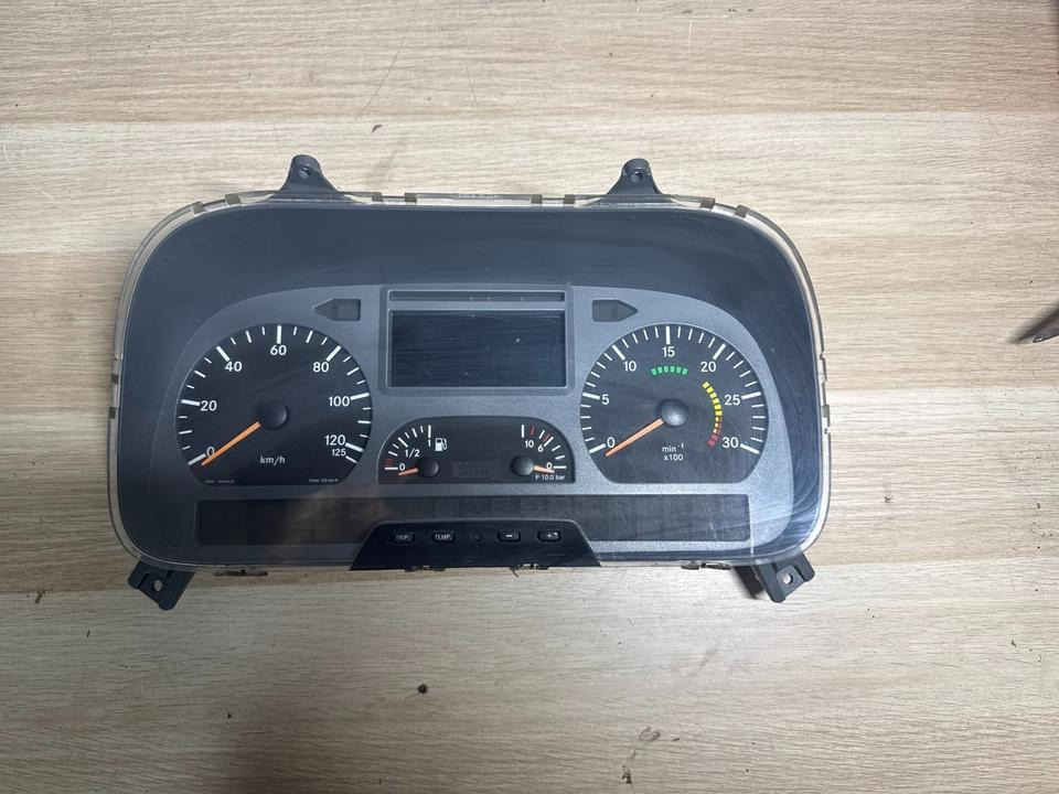 Mercedes Ategi kombiinstrument Tacho A0044463421 - Paneli i aparateve për Kamioni: foto 2 Mercedes Ategi kombiinstrument Tacho A0044463421 - Paneli i aparateve për Kamioni: foto 2