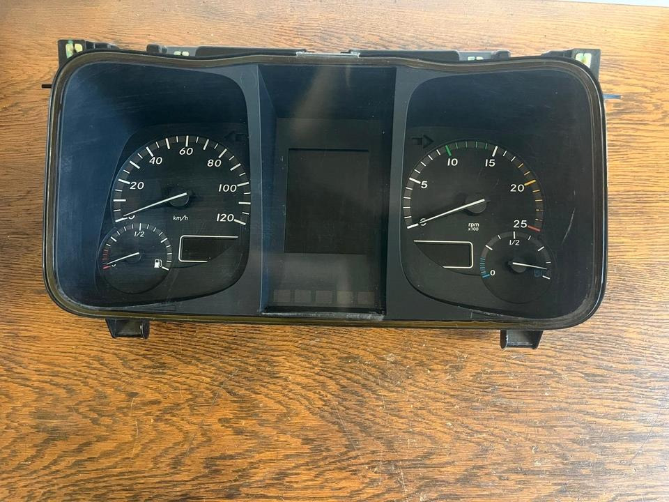 Mercedes Benz Actros MP4 Kombiinstrument / Tacho A9614467421 - Paneli i aparateve për Kamioni: foto 2 Mercedes Benz Actros MP4 Kombiinstrument / Tacho A9614467421 - Paneli i aparateve për Kamioni: foto 2