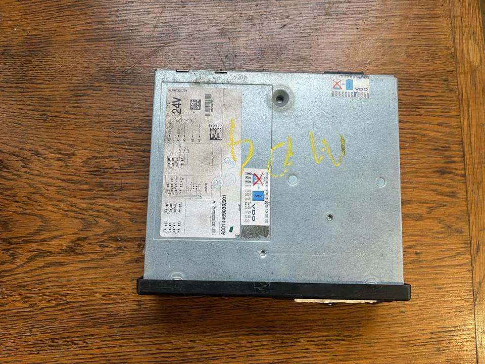 Mercedes-Benz Actros MP4 VDO Tachograph A0014469033 - Tahografi për Kamioni: foto 4 Mercedes-Benz Actros MP4 VDO Tachograph A0014469033 - Tahografi për Kamioni: foto 4