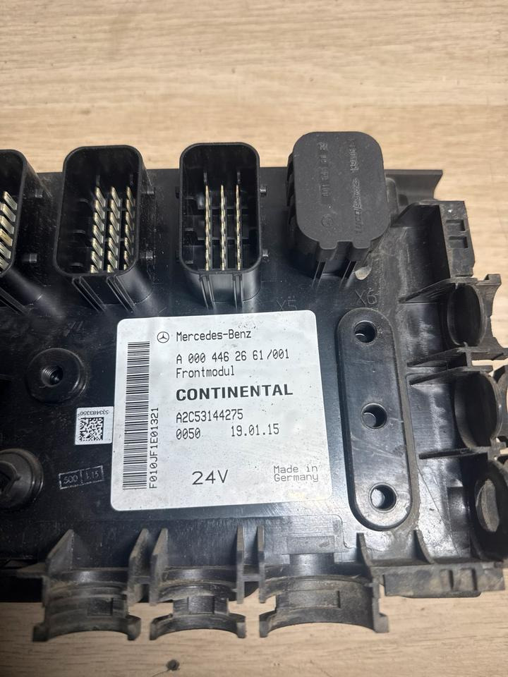 Mercedes Frontmodul CONTINENTAL A0004462661 - ECU për Kamioni: foto 3 Mercedes Frontmodul CONTINENTAL A0004462661 - ECU për Kamioni: foto 3