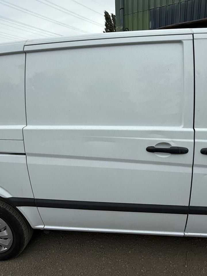 Mercedes VITO Seitentür Schiebetür BJ 2012 - Derë dhe pjesë këmbimi për Kamioncine: foto 1 Mercedes VITO Seitentür Schiebetür BJ 2012 - Derë dhe pjesë këmbimi për Kamioncine: foto 1