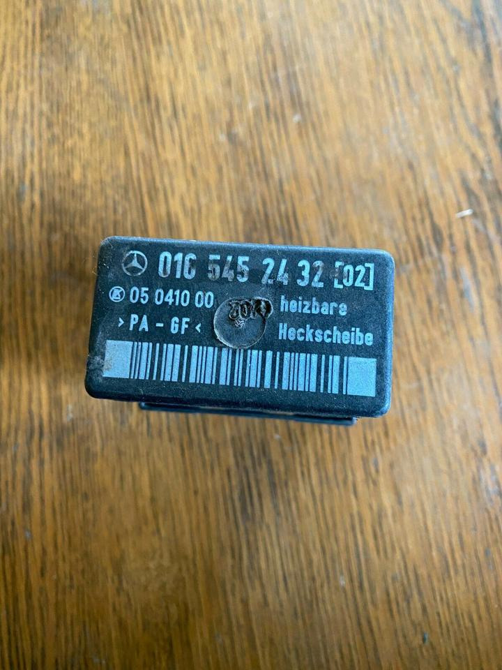 Relais Mercedes Sprinter Steuergerät 016 545 24 32 - ECU për Kamioni: foto 2 Relais Mercedes Sprinter Steuergerät 016 545 24 32 - ECU për Kamioni: foto 2
