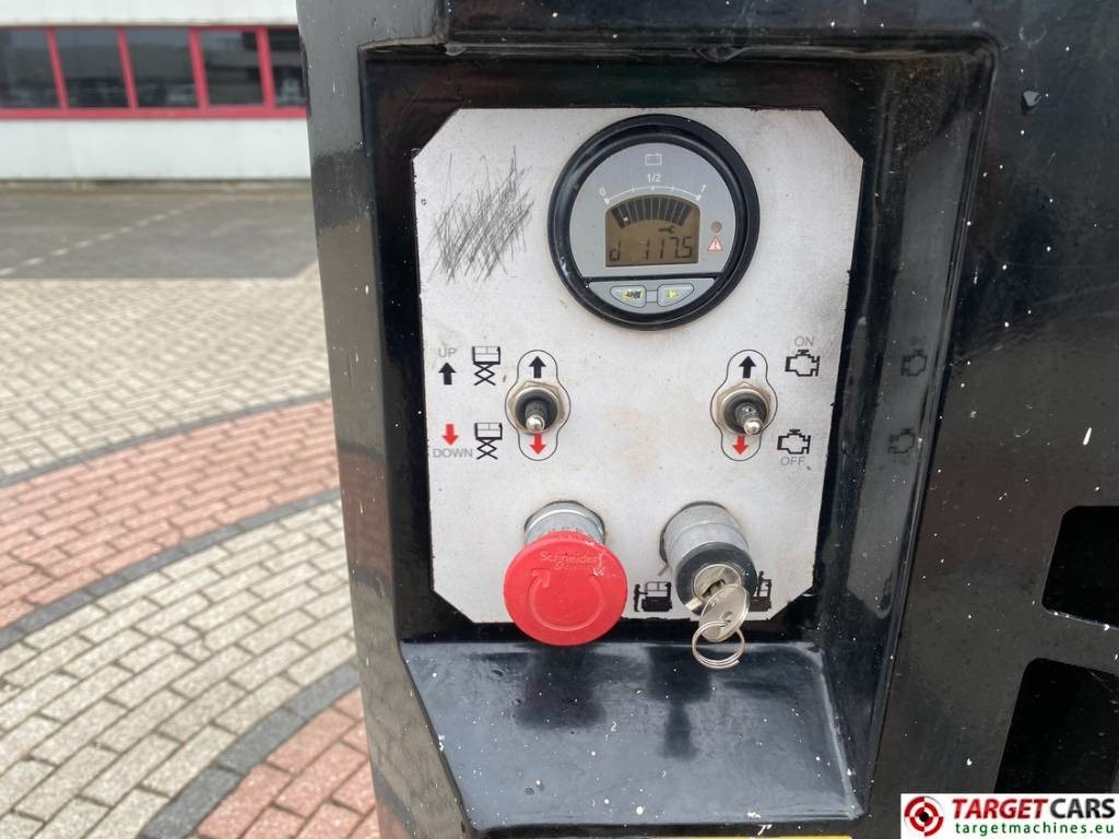 Lizingu i Almac Bibi 870-BL EVO Tracked Scissor Work Lift 790cm Almac Bibi 870-BL EVO Tracked Scissor Work Lift 790cm: foto 16 Lizingu i Almac Bibi 870-BL EVO Tracked Scissor Work Lift 790cm Almac Bibi 870-BL EVO Tracked Scissor Work Lift 790cm: foto 16