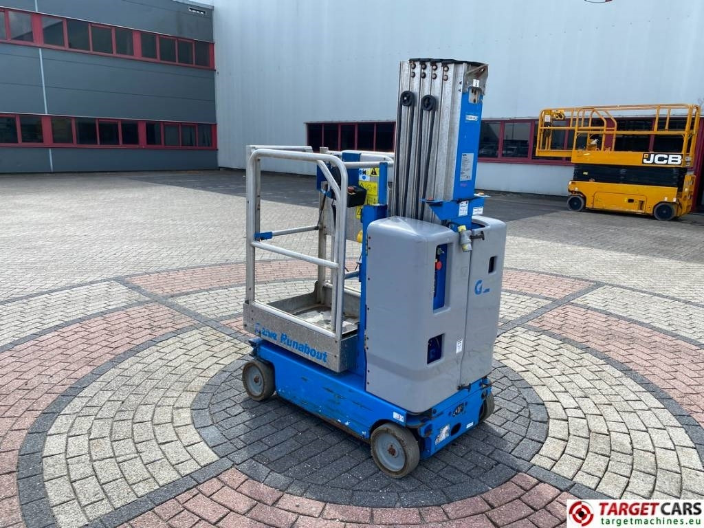 Genie GR-20 RunAbout Electric Vertical Mast Lift 802cm  - Ngritës me direk vertikal: foto 4 Genie GR-20 RunAbout Electric Vertical Mast Lift 802cm  - Ngritës me direk vertikal: foto 4