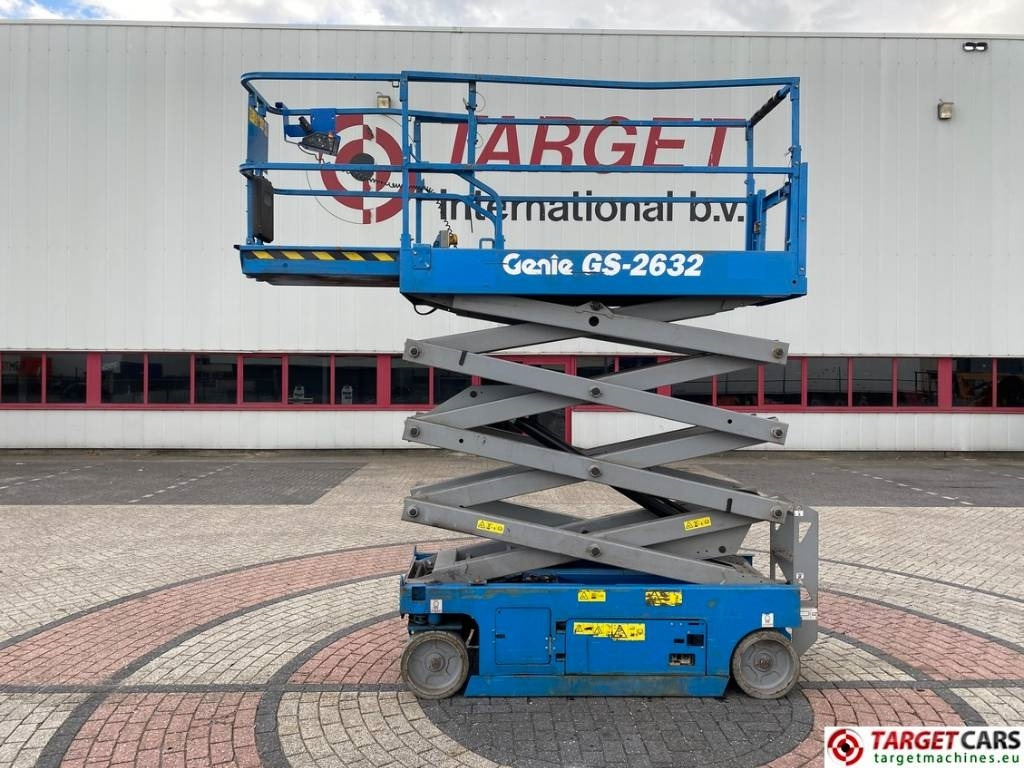 Genie GS-2632 Electric Scissor Work Lift 992cm - Ngritës gërshërë: foto 5 Genie GS-2632 Electric Scissor Work Lift 992cm - Ngritës gërshërë: foto 5