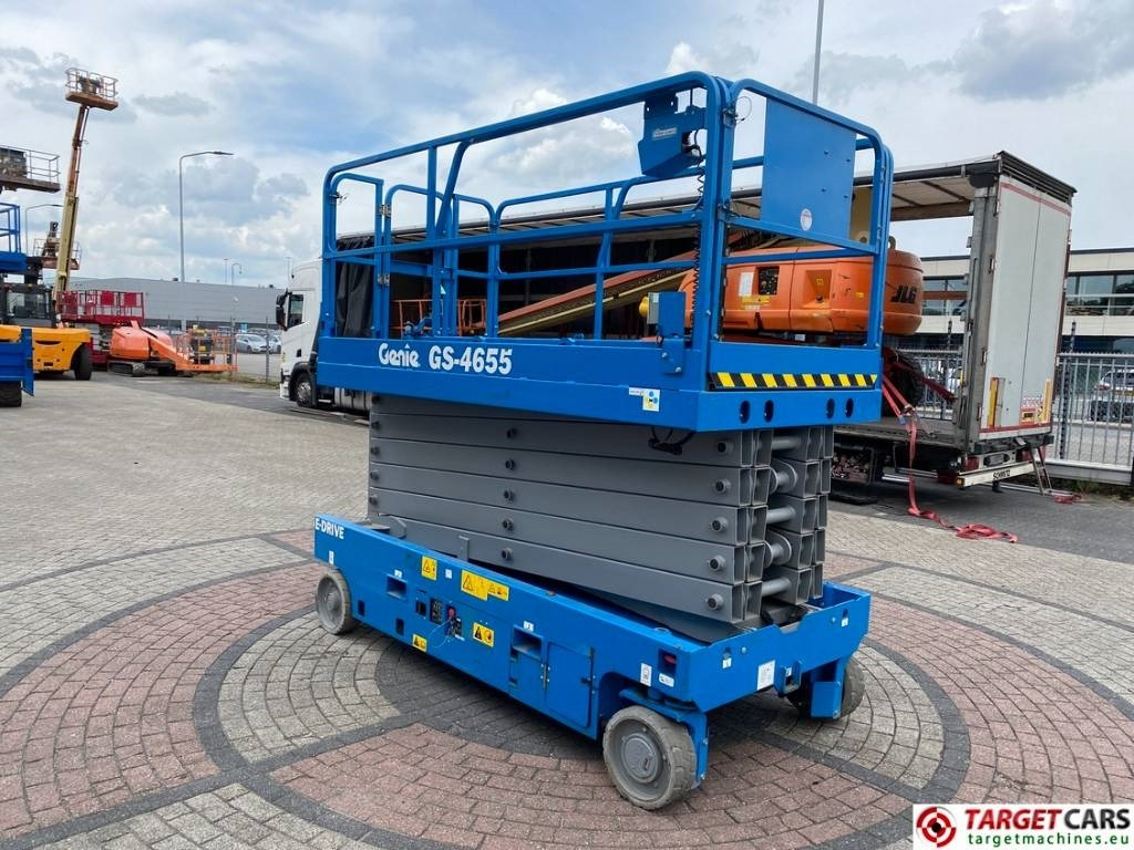 Genie GS-4655 Electric GS4655 Scissor Work Lift 1595cm - Ngritës gërshërë: foto 2 Genie GS-4655 Electric GS4655 Scissor Work Lift 1595cm - Ngritës gërshërë: foto 2