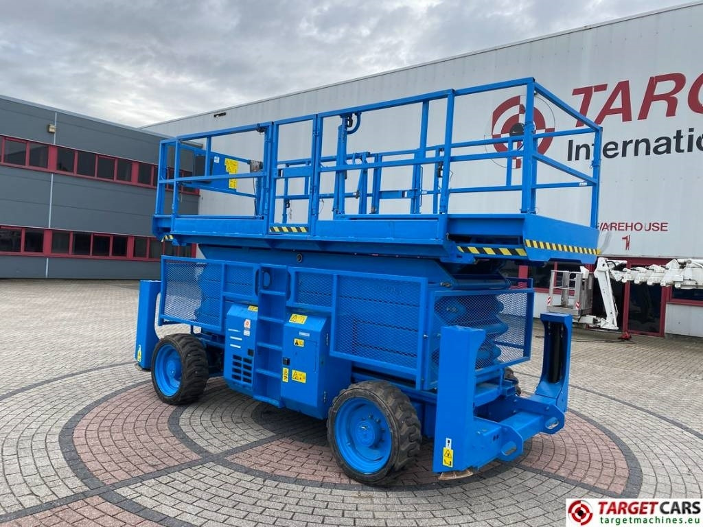Genie GS-5390RT Diesel 4x4 Scissor Work Lift 1815cm - Ngritës gërshërë: foto 4 Genie GS-5390RT Diesel 4x4 Scissor Work Lift 1815cm - Ngritës gërshërë: foto 4