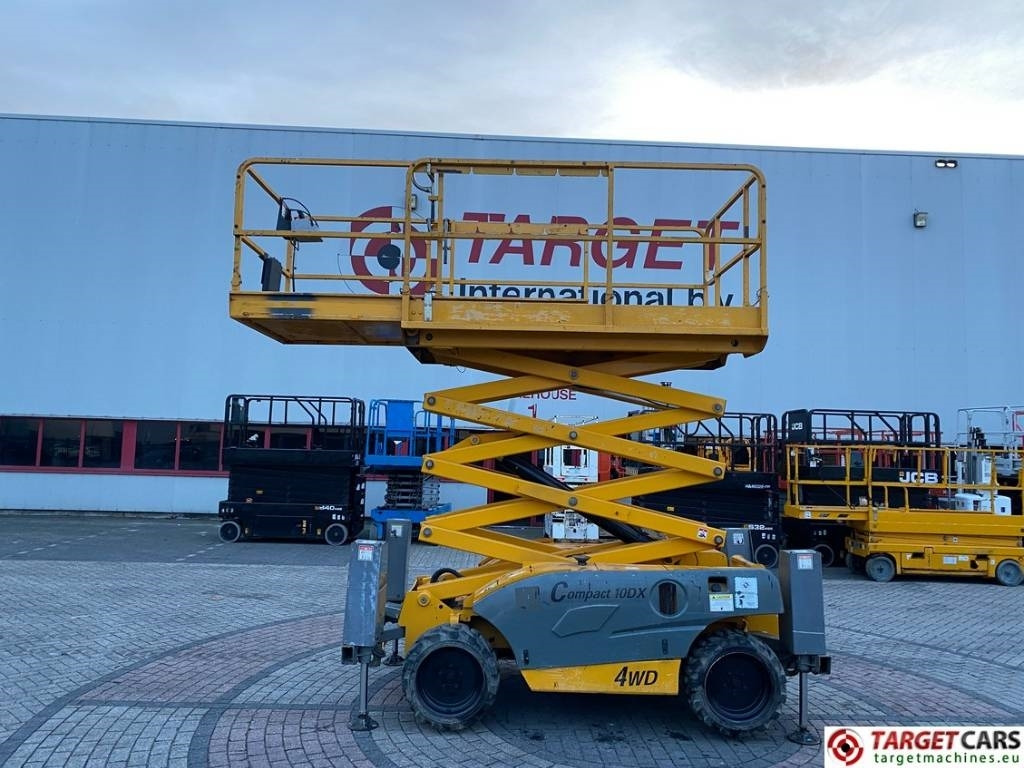 Haulotte Compact 10DX Diesel 4x4 Scissor Work Lift 1015cm - Ngritës gërshërë: foto 5 Haulotte Compact 10DX Diesel 4x4 Scissor Work Lift 1015cm - Ngritës gërshërë: foto 5