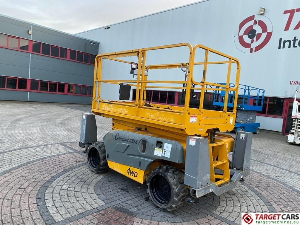 Haulotte Compact 10DX Diesel 4x4 Scissor Work Lift 1015cm - Ngritës gërshërë: foto 4 Haulotte Compact 10DX Diesel 4x4 Scissor Work Lift 1015cm - Ngritës gërshërë: foto 4
