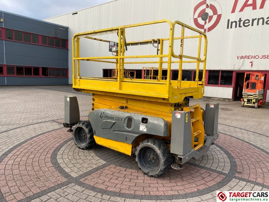 Haulotte Compact 12DX Diesel 4x4 Scissor Work Lift 1206cm - Ngritës gërshërë: foto 4 Haulotte Compact 12DX Diesel 4x4 Scissor Work Lift 1206cm - Ngritës gërshërë: foto 4