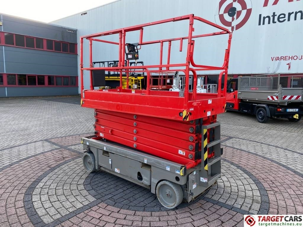 Haulotte Compact 14 Electric Scissor Work Lift 1385cm - Ngritës gërshërë: foto 4 Haulotte Compact 14 Electric Scissor Work Lift 1385cm - Ngritës gërshërë: foto 4