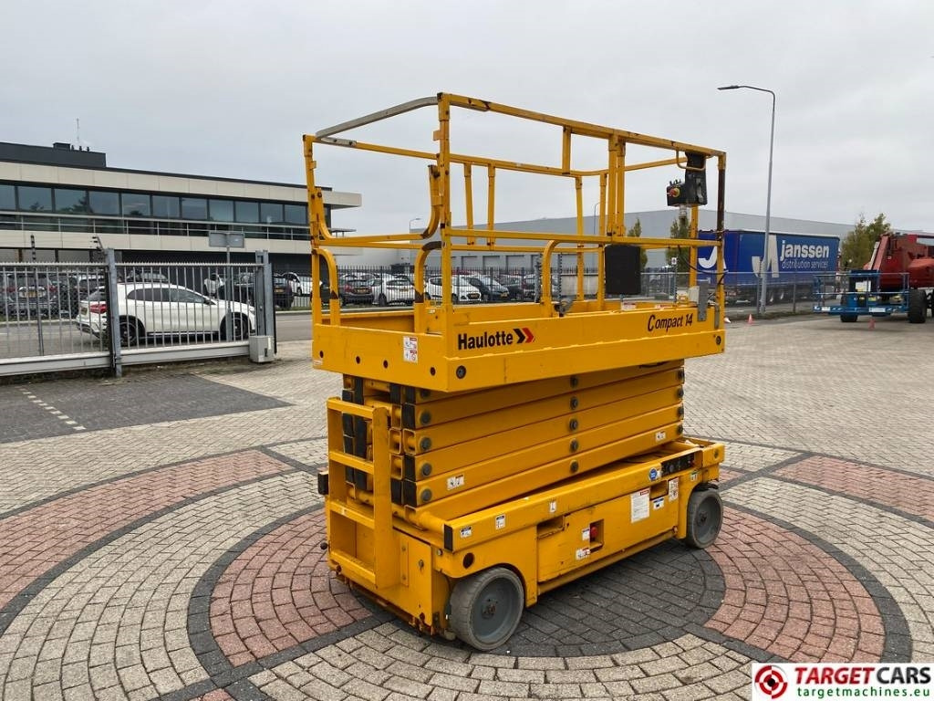 Haulotte Compact 14 Electric Scissor Work Lift 1385cm - Ngritës gërshërë: foto 3 Haulotte Compact 14 Electric Scissor Work Lift 1385cm - Ngritës gërshërë: foto 3