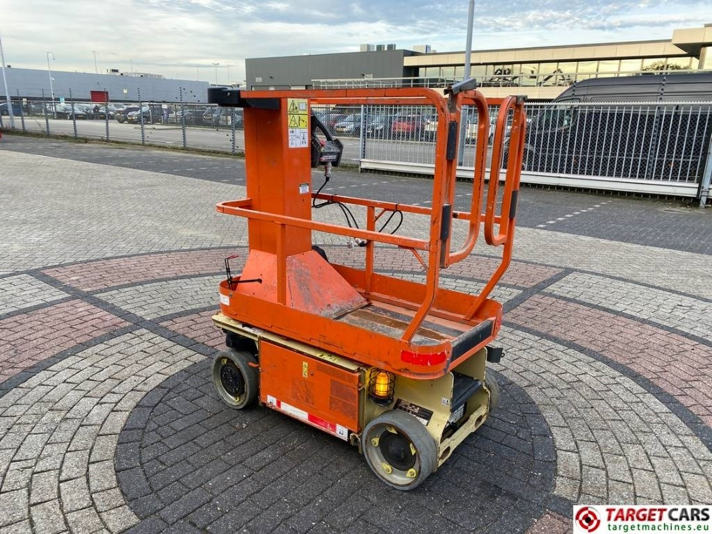 JLG 1230ES Electric Vertical Mast Work Lift 566cm - Ngritës me direk vertikal: foto 2 JLG 1230ES Electric Vertical Mast Work Lift 566cm - Ngritës me direk vertikal: foto 2