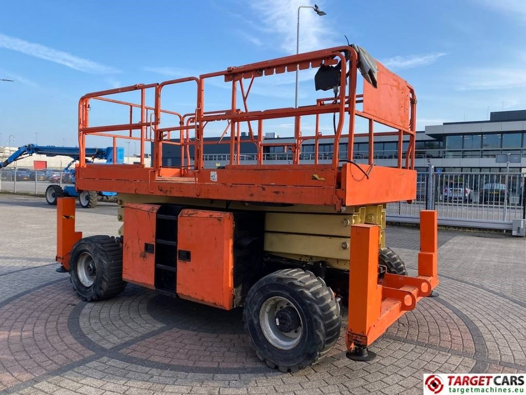 JLG 330LRT Diesel 4x4 Scissor Work Lift 1200cm - Ngritës gërshërë: foto 2 JLG 330LRT Diesel 4x4 Scissor Work Lift 1200cm - Ngritës gërshërë: foto 2