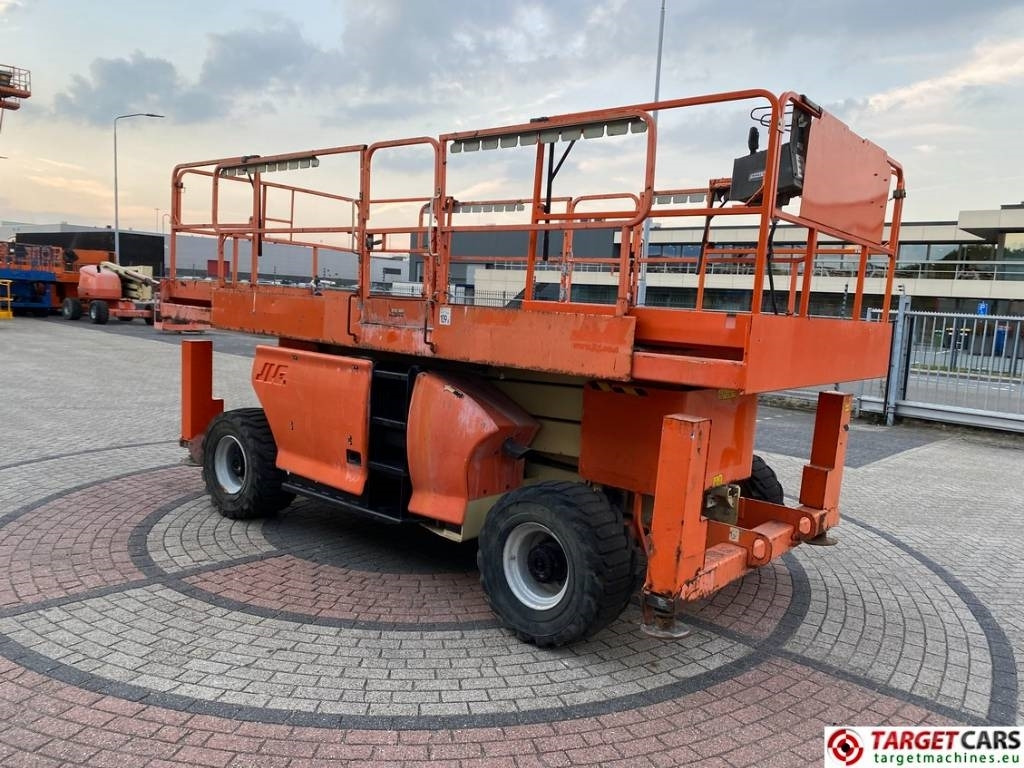 JLG 3394RT Diesel 4x4 Scissor Work Lift 1206cm - Ngritës gërshërë: foto 2 JLG 3394RT Diesel 4x4 Scissor Work Lift 1206cm - Ngritës gërshërë: foto 2