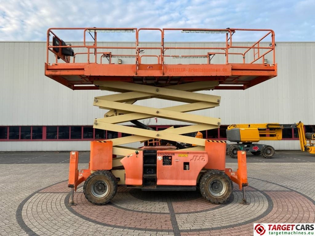 JLG 4394RT Diesel 4x4 Scissor Work Lift 1511cm - Ngritës gërshërë: foto 5 JLG 4394RT Diesel 4x4 Scissor Work Lift 1511cm - Ngritës gërshërë: foto 5