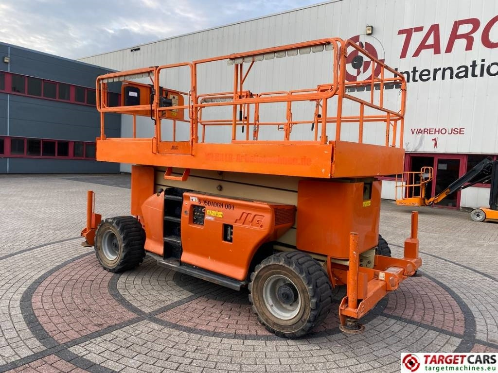 JLG 4394RT Diesel 4x4 Scissor Work Lift 1511cm - Ngritës gërshërë: foto 4 JLG 4394RT Diesel 4x4 Scissor Work Lift 1511cm - Ngritës gërshërë: foto 4