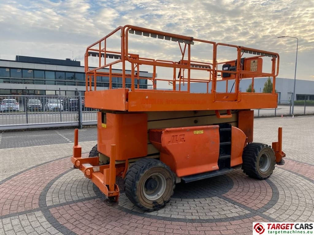 JLG 4394RT Diesel 4x4 Scissor Work Lift 1511cm - Ngritës gërshërë: foto 3 JLG 4394RT Diesel 4x4 Scissor Work Lift 1511cm - Ngritës gërshërë: foto 3