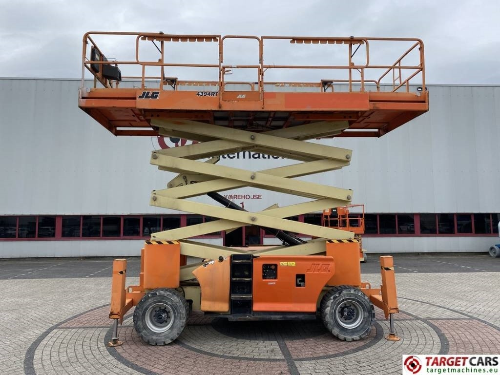 JLG 4394RT Diesel 4x4 Scissor Work Lift 1511cm - Ngritës gërshërë: foto 5 JLG 4394RT Diesel 4x4 Scissor Work Lift 1511cm - Ngritës gërshërë: foto 5