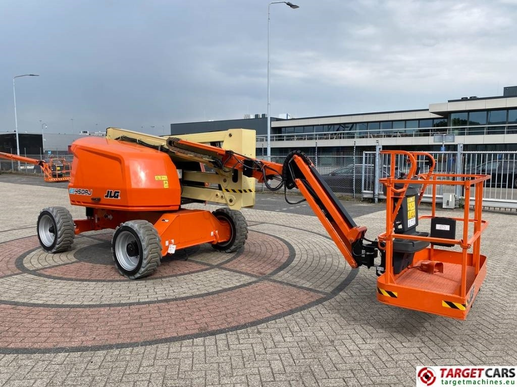 JLG EC450AJ Articulated El Lithium-Ion BoomLift 1572cm - Krah me çernjerë: foto 2 JLG EC450AJ Articulated El Lithium-Ion BoomLift 1572cm - Krah me çernjerë: foto 2