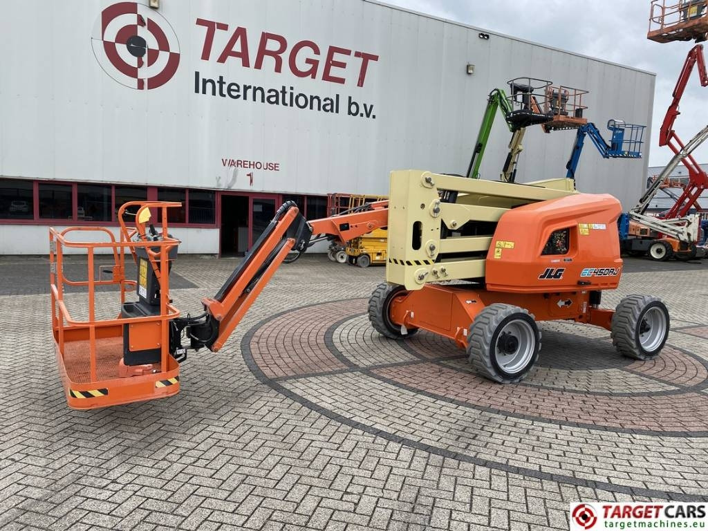 JLG EC450AJ Articulated Lithium-Ion Boom Lift 1572cm - Krah me çernjerë: foto 1 JLG EC450AJ Articulated Lithium-Ion Boom Lift 1572cm - Krah me çernjerë: foto 1
