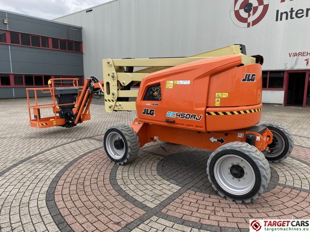 JLG EC450AJ Articulated Lithium-Ion Boom Lift 1572cm - Krah me çernjerë: foto 4 JLG EC450AJ Articulated Lithium-Ion Boom Lift 1572cm - Krah me çernjerë: foto 4