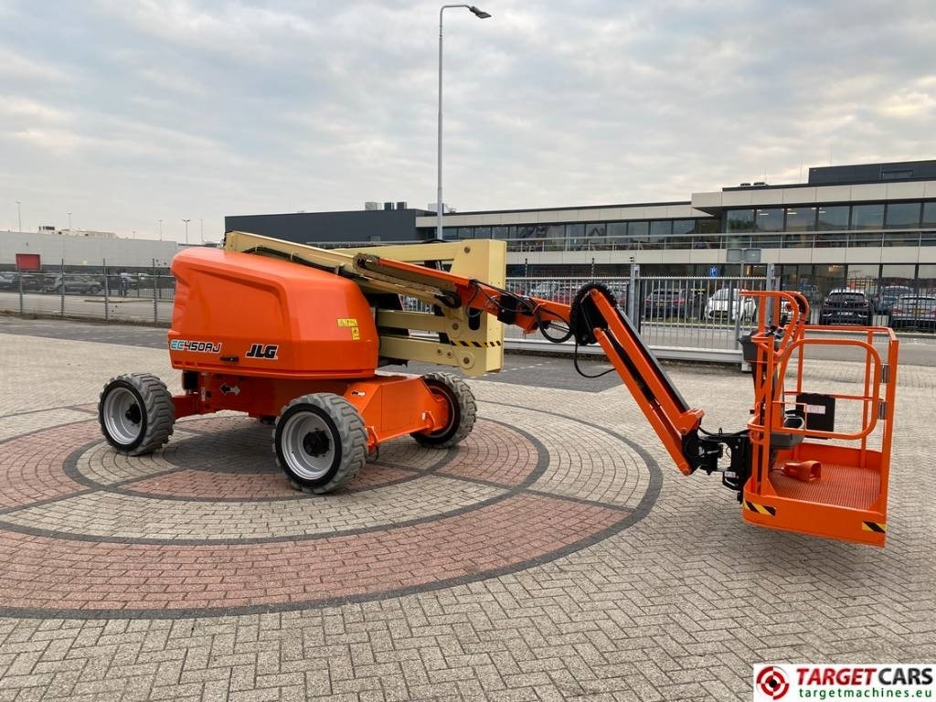 JLG EC450AJ Lithium-Ion Articulated Boom Lift 1572cm - Krah me çernjerë: foto 2 JLG EC450AJ Lithium-Ion Articulated Boom Lift 1572cm - Krah me çernjerë: foto 2