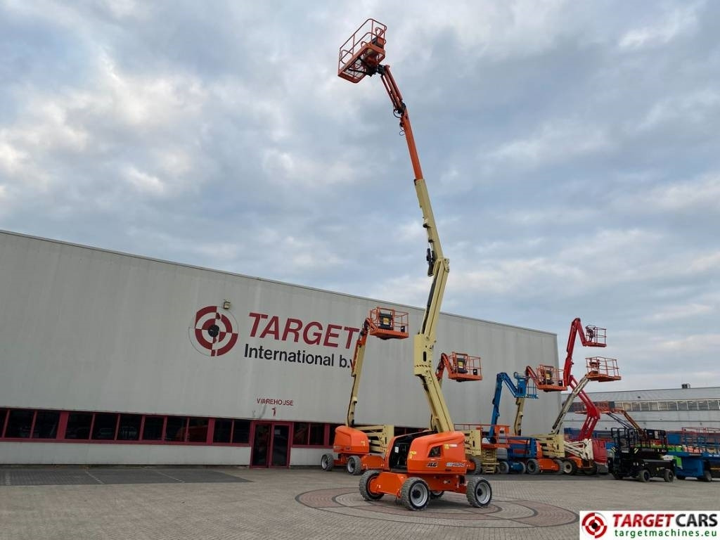 JLG EC450AJ Lithium-Ion Articulated Boom Lift 1572cm - Krah me çernjerë: foto 5 JLG EC450AJ Lithium-Ion Articulated Boom Lift 1572cm - Krah me çernjerë: foto 5