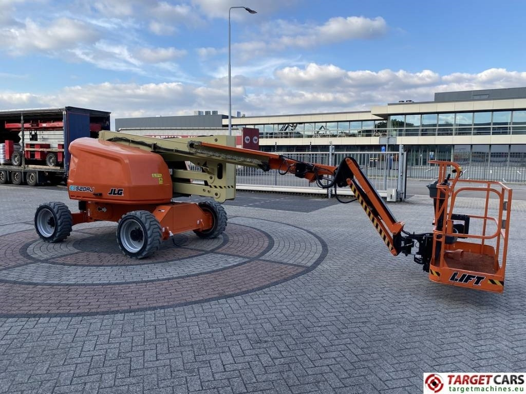 JLG EC520AJ Electric Articulated Boom Work Lift 1800cm - Krah me çernjerë: foto 2 JLG EC520AJ Electric Articulated Boom Work Lift 1800cm - Krah me çernjerë: foto 2