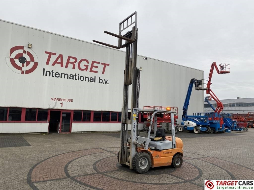 Kargo TH25 Forklift Diesel 1.8T Triplex-435cm Side - Pirun më naftë: foto 5 Kargo TH25 Forklift Diesel 1.8T Triplex-435cm Side - Pirun më naftë: foto 5
