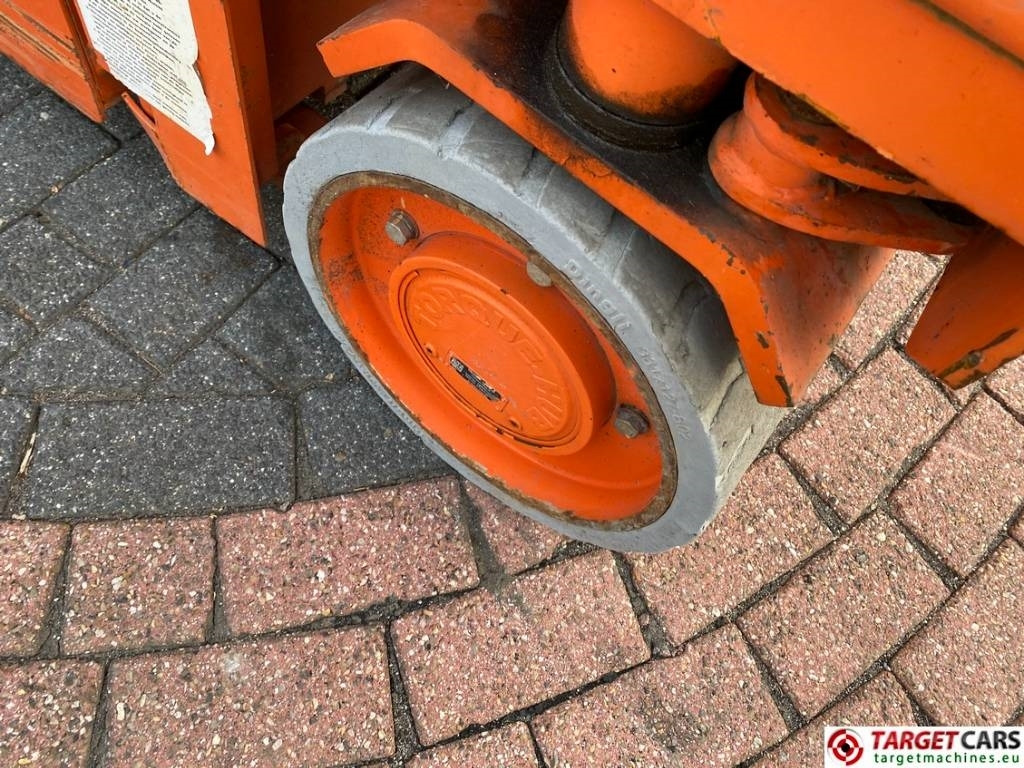 Ngritës gërshërë PB Lifttechnik S140-12EC Electric Scissor Work Lift 1380cm: foto 22 Ngritës gërshërë PB Lifttechnik S140-12EC Electric Scissor Work Lift 1380cm: foto 22