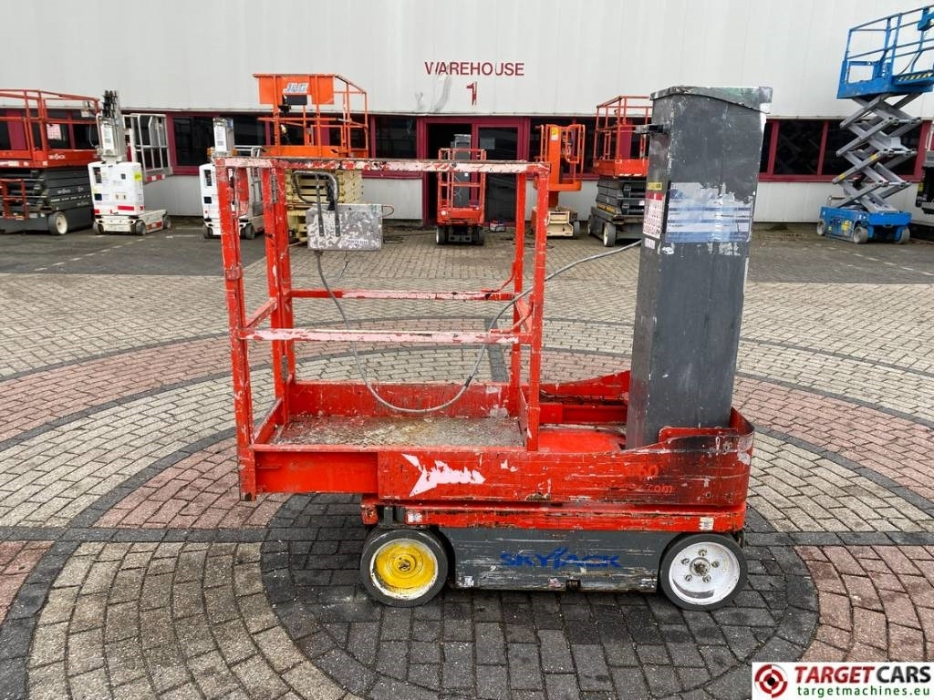 SkyJack SJ16 Electric Vertical Mast Work Lift 675cm - Ngritës me direk vertikal: foto 5 SkyJack SJ16 Electric Vertical Mast Work Lift 675cm - Ngritës me direk vertikal: foto 5