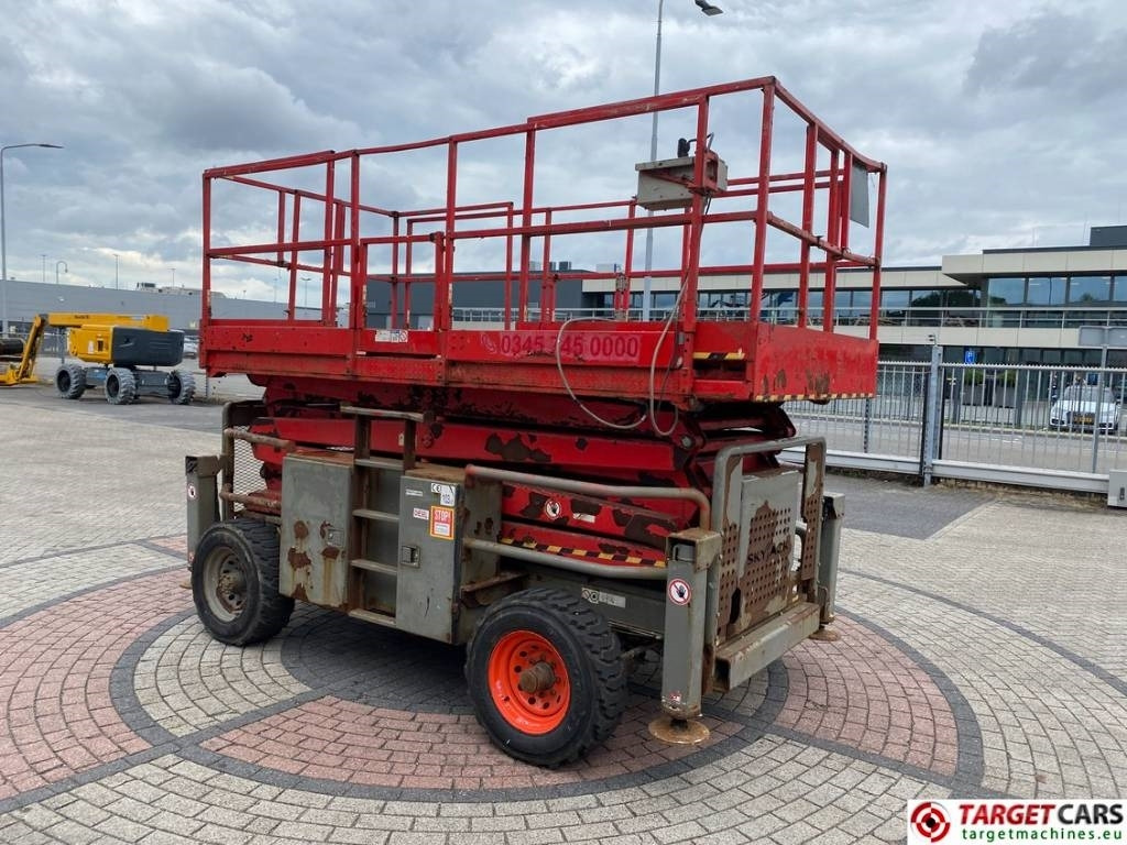 SkyJack SJ8841RT Diesel 4x4 Scissor Work Lift 1430cm - Ngritës gërshërë: foto 2 SkyJack SJ8841RT Diesel 4x4 Scissor Work Lift 1430cm - Ngritës gërshërë: foto 2