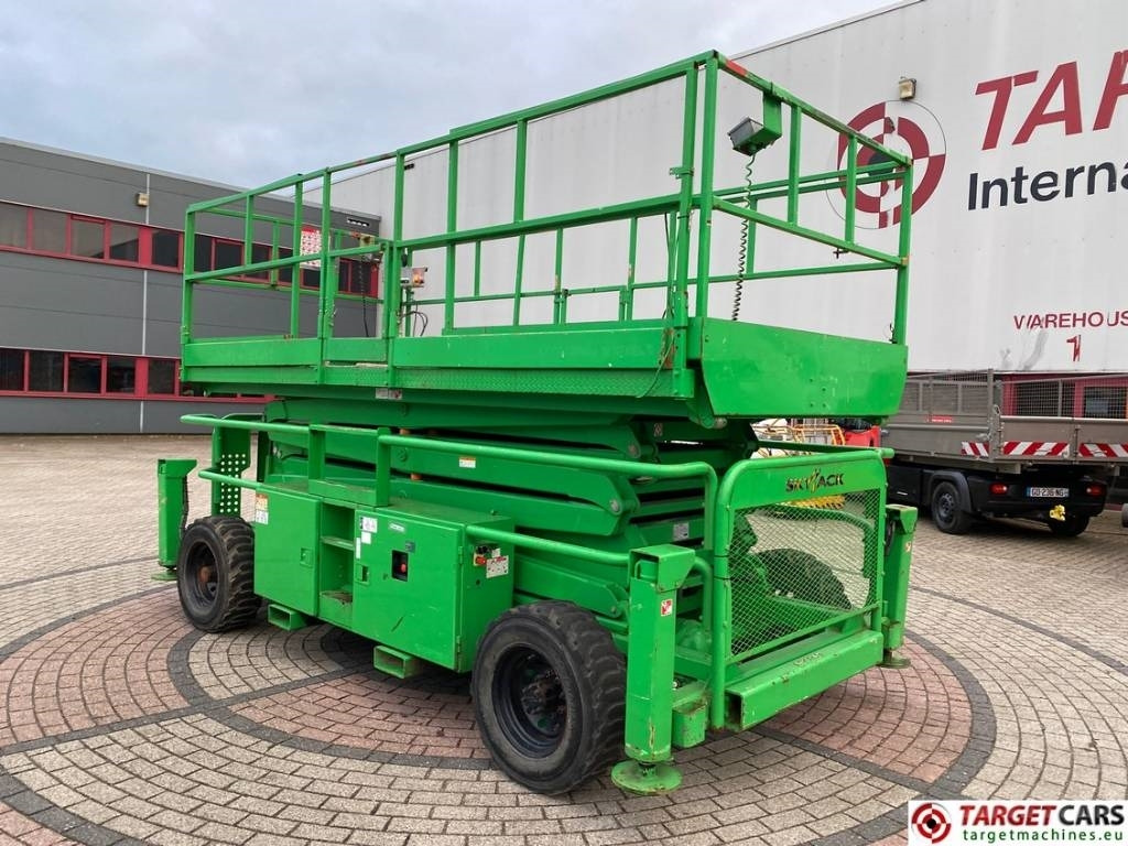 SkyJack SJ9241 RT Diesel 4x4 Scissor Work Lift 1450cm - Ngritës gërshërë: foto 4 SkyJack SJ9241 RT Diesel 4x4 Scissor Work Lift 1450cm - Ngritës gërshërë: foto 4