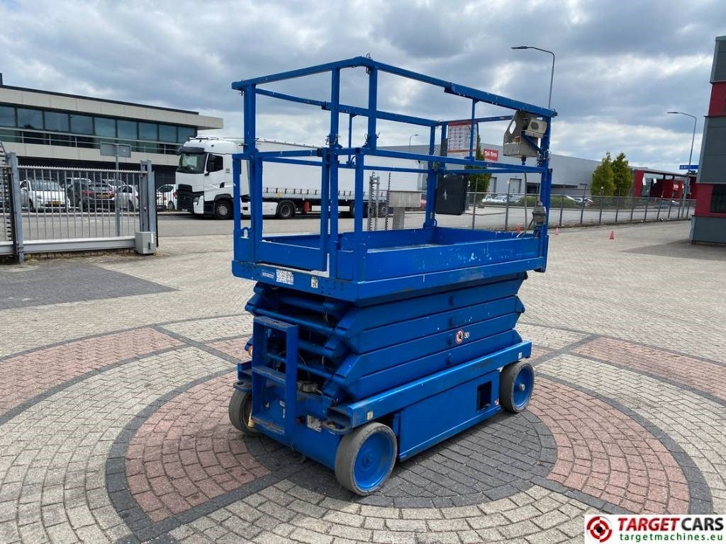 SkyJack SJIII-4632 Electric 4632 Scissor Work Lift 1170cm - Ngritës gërshërë: foto 3 SkyJack SJIII-4632 Electric 4632 Scissor Work Lift 1170cm - Ngritës gërshërë: foto 3