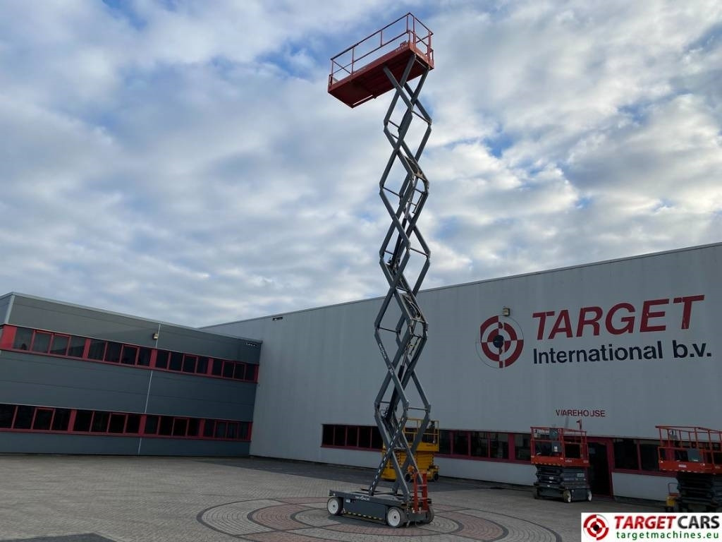 Ngritës gërshërë SkyJack SJIII-4740 Electric 4740 Scissor Work Lift 1380cm: foto 6 Ngritës gërshërë SkyJack SJIII-4740 Electric 4740 Scissor Work Lift 1380cm: foto 6
