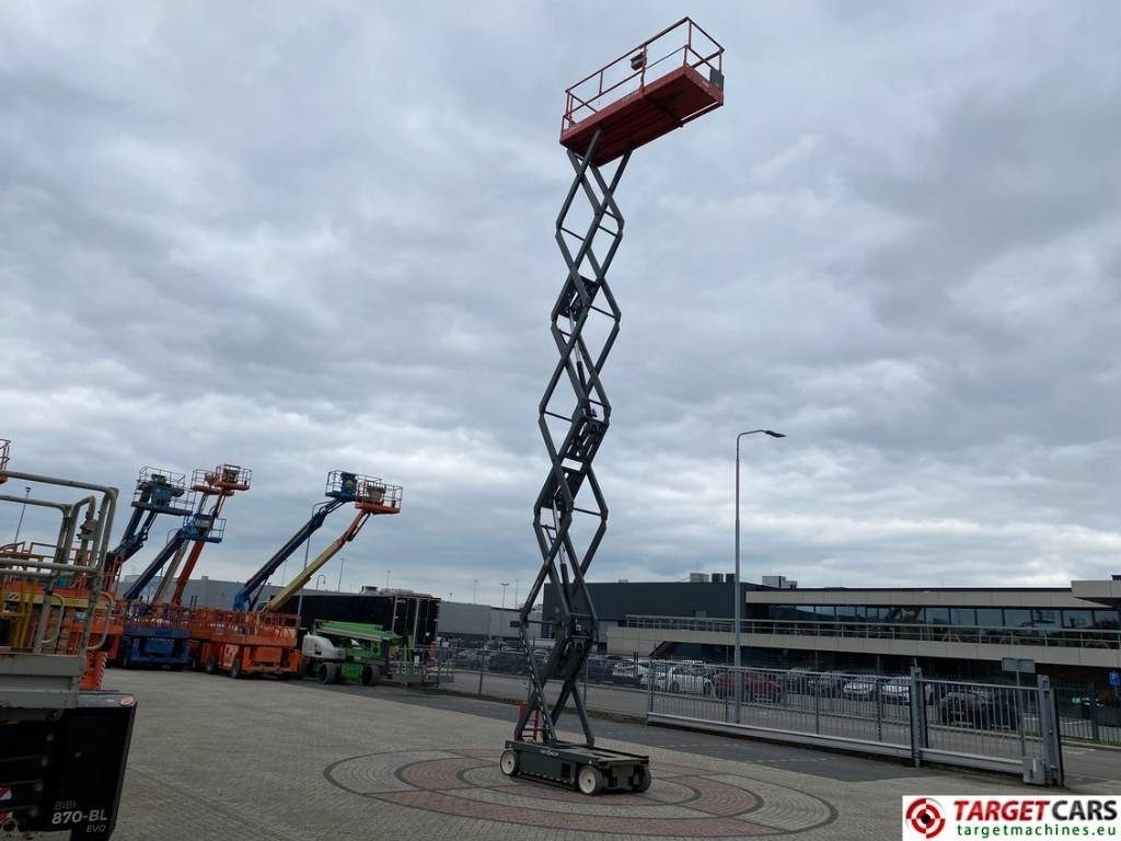 Ngritës gërshërë SkyJack SJIII-4740 Electric 4740 Scissor Work Lift 1380cm: foto 7 Ngritës gërshërë SkyJack SJIII-4740 Electric 4740 Scissor Work Lift 1380cm: foto 7