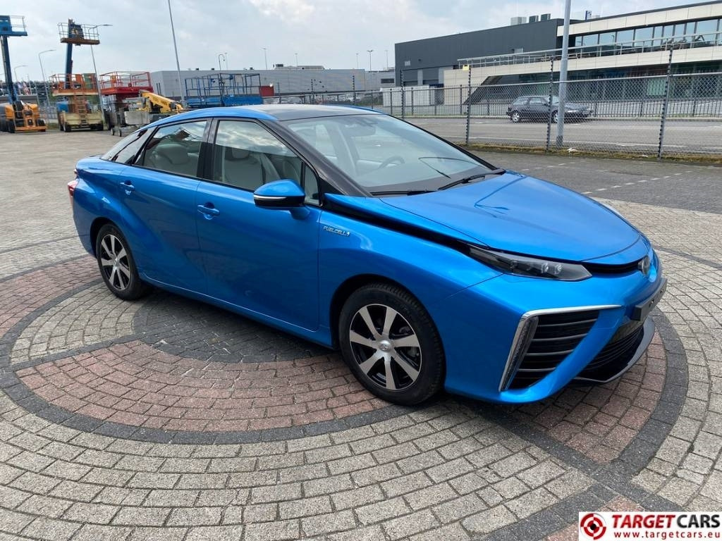 Toyota Mirai FCV HydroGen FuelCell - Sedan: foto 3 Toyota Mirai FCV HydroGen FuelCell - Sedan: foto 3
