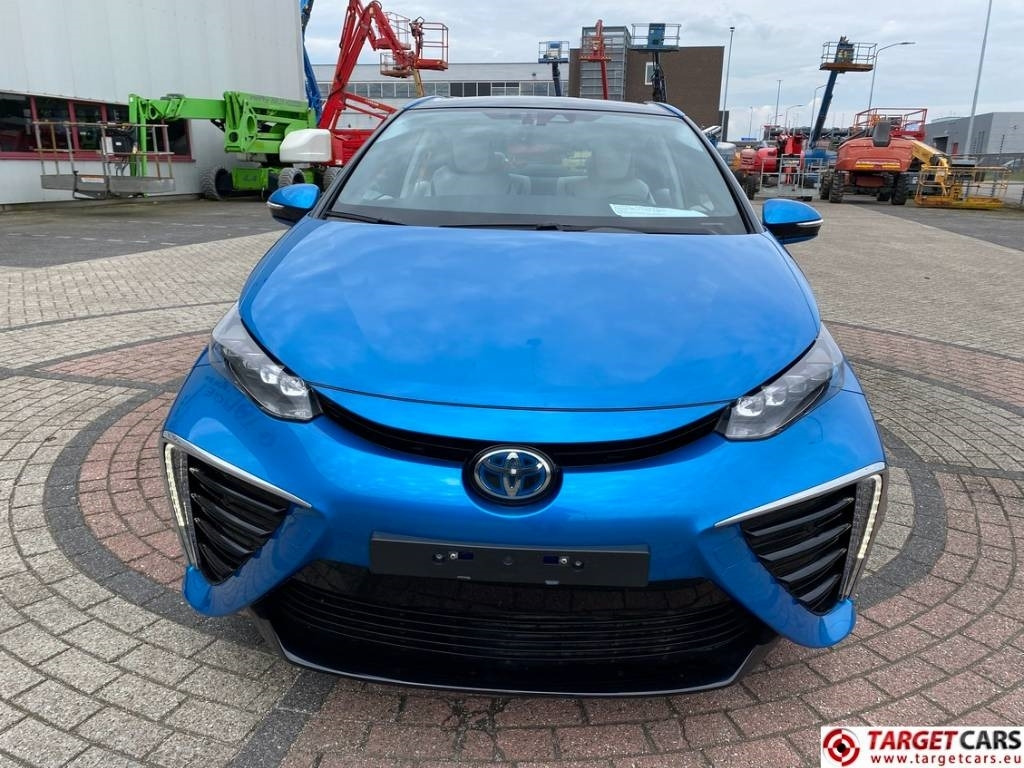 Toyota Mirai FCV HydroGen FuelCell - Veturë: foto 2 Toyota Mirai FCV HydroGen FuelCell - Veturë: foto 2