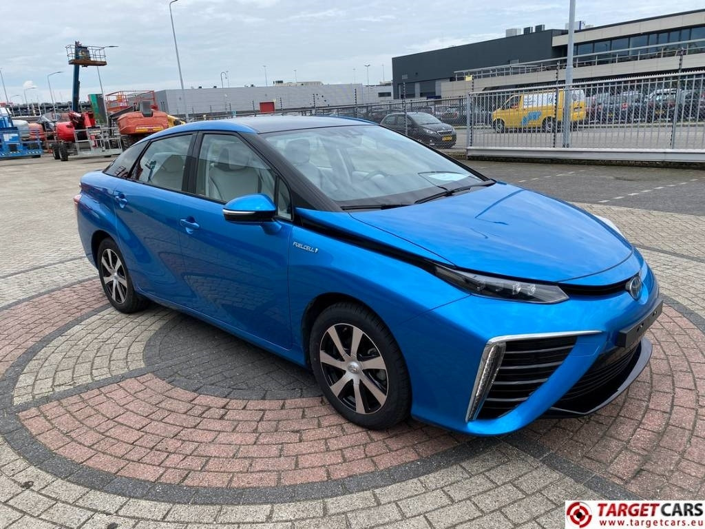 Toyota Mirai FCV HydroGen FuelCell - Veturë: foto 3 Toyota Mirai FCV HydroGen FuelCell - Veturë: foto 3