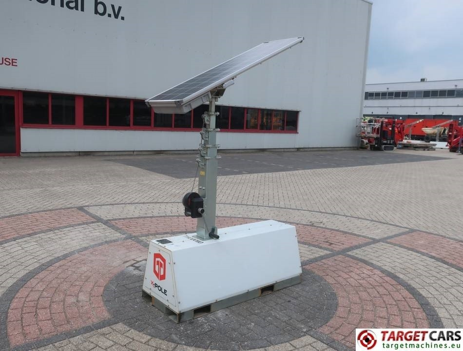 Trime X-Polar Solar Panel 50W Led Tower Light - Kullë ndriçimi: foto 1 Trime X-Polar Solar Panel 50W Led Tower Light - Kullë ndriçimi: foto 1
