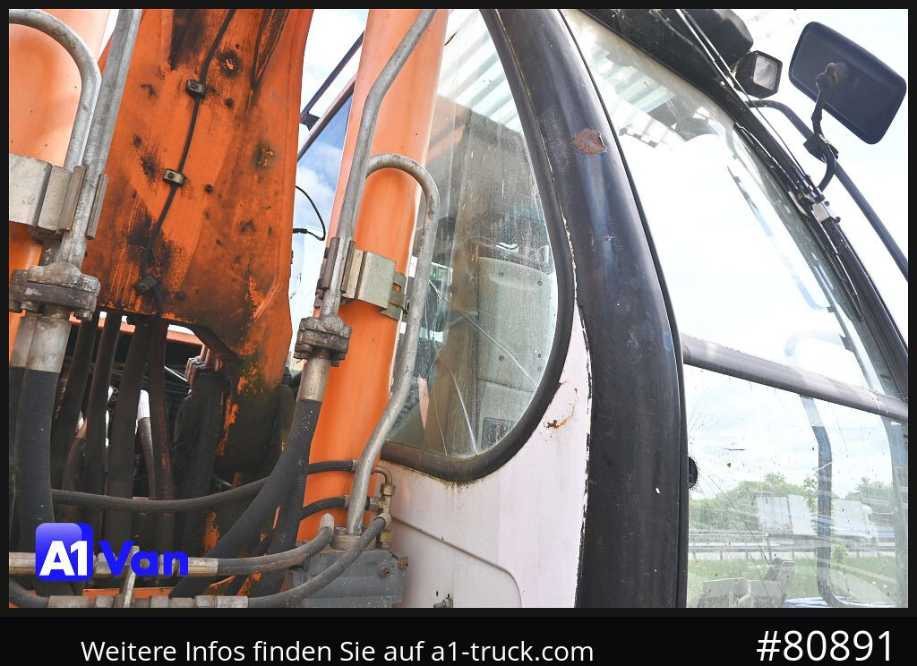 LIEBHERR 924 Compact, Kettenbagger - Ekskavator me zinxhirë: foto 3 LIEBHERR 924 Compact, Kettenbagger - Ekskavator me zinxhirë: foto 3