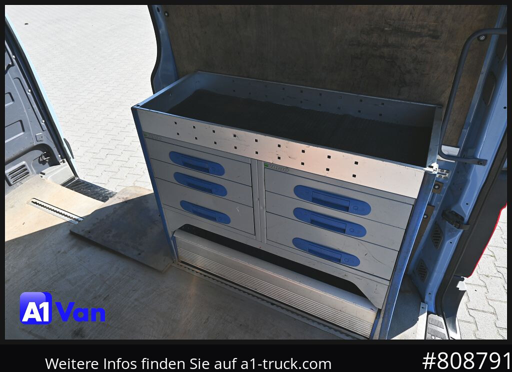 VOLKSWAGEN Crafter 35 L1H2, AHK, Standheizung, Werkstatteinrichtung - Furgon: foto 4 VOLKSWAGEN Crafter 35 L1H2, AHK, Standheizung, Werkstatteinrichtung - Furgon: foto 4